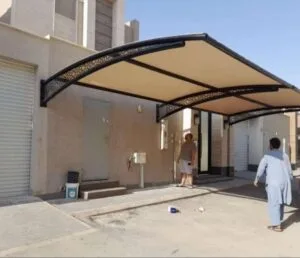 مظلات وسواتر